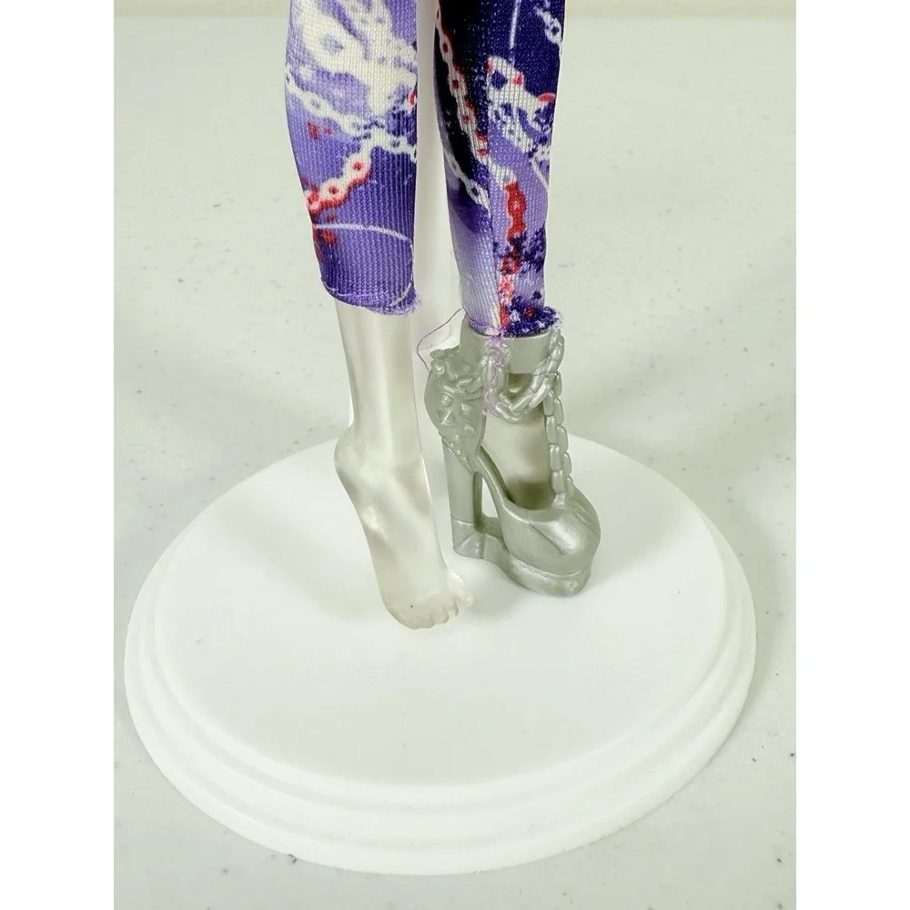 monster high please look